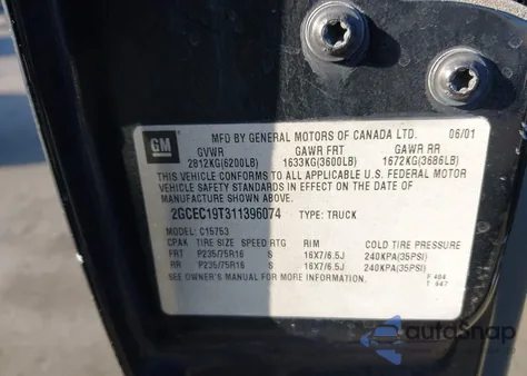 2001 Chevrolet Silverado 1500 Ls z USA, uszkodzony, nr VIN 2GCEC19T311396074